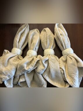 Cream Ceramic Shamrock Napkin Rings with Beige Linen Napkins Set of 4